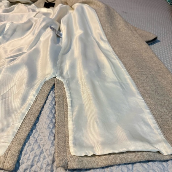 Banana Republic Women's Beige Blazer Coat | Excellent Used Condition - Picture 11 of 15